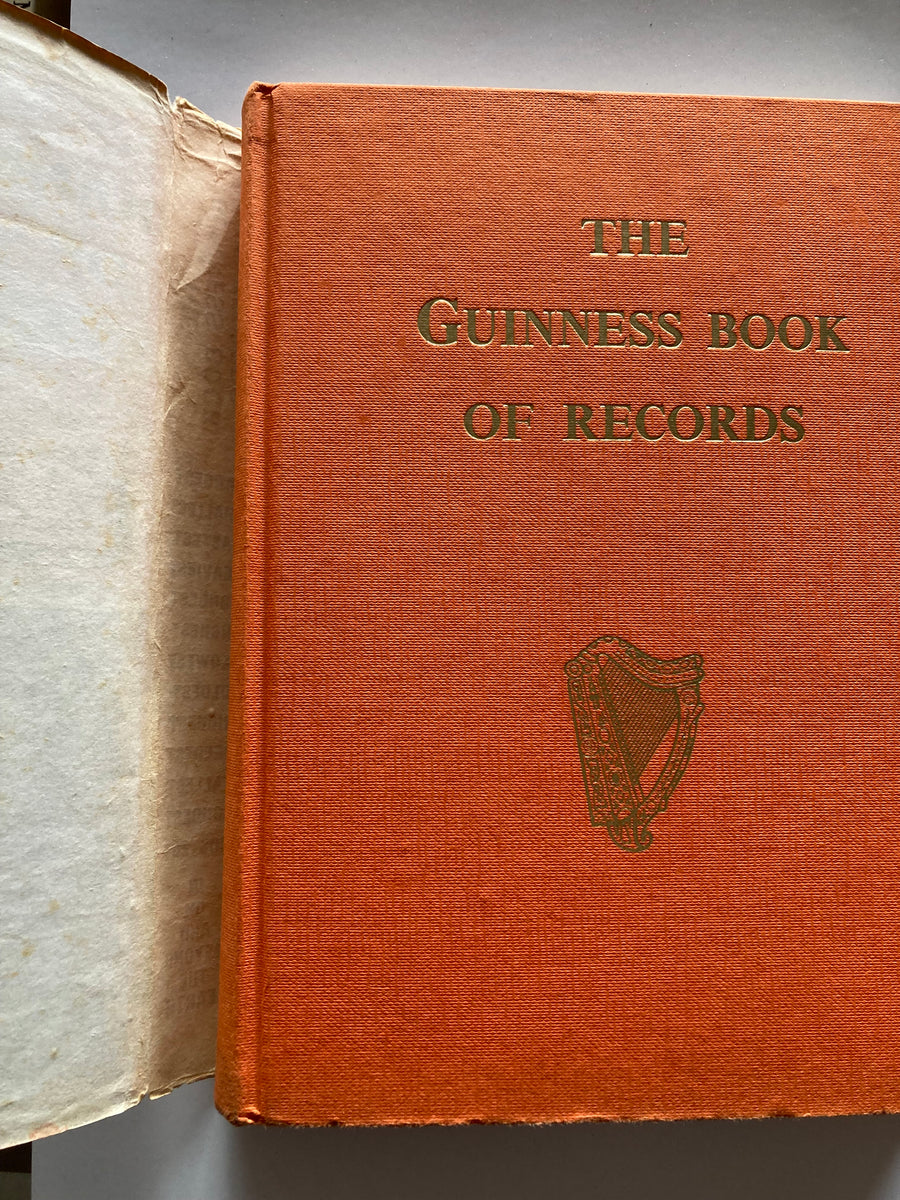 Guinness World Records 1965 Golden Bowl Books ABN 52945172945 guinness-world-records-1965-golden-bowl-books-abn-52945172945